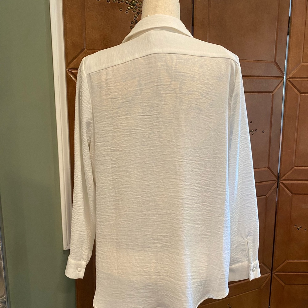 Vince Camuto White Cuffed Sleeve Blouse - Picture 3 of 5